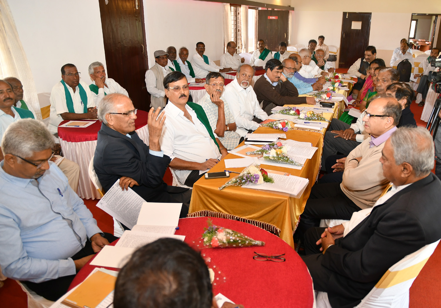 ಮೈಸೂರು: ಡಾ.ಸ್ವಾಮಿನಾಥನ್ ವರದಿ ಕುರಿತು ಕೃಷಿ ತಜ್ಞರ ಜೊತೆ ಸಂವಾದ